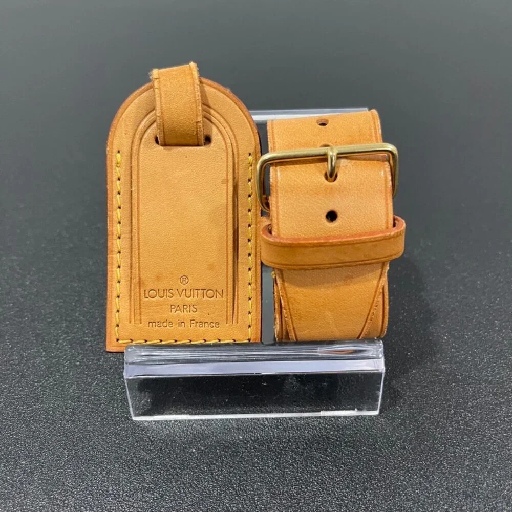 Louis Vuitton Luggage Tag and Handle Keeper (JB1340)